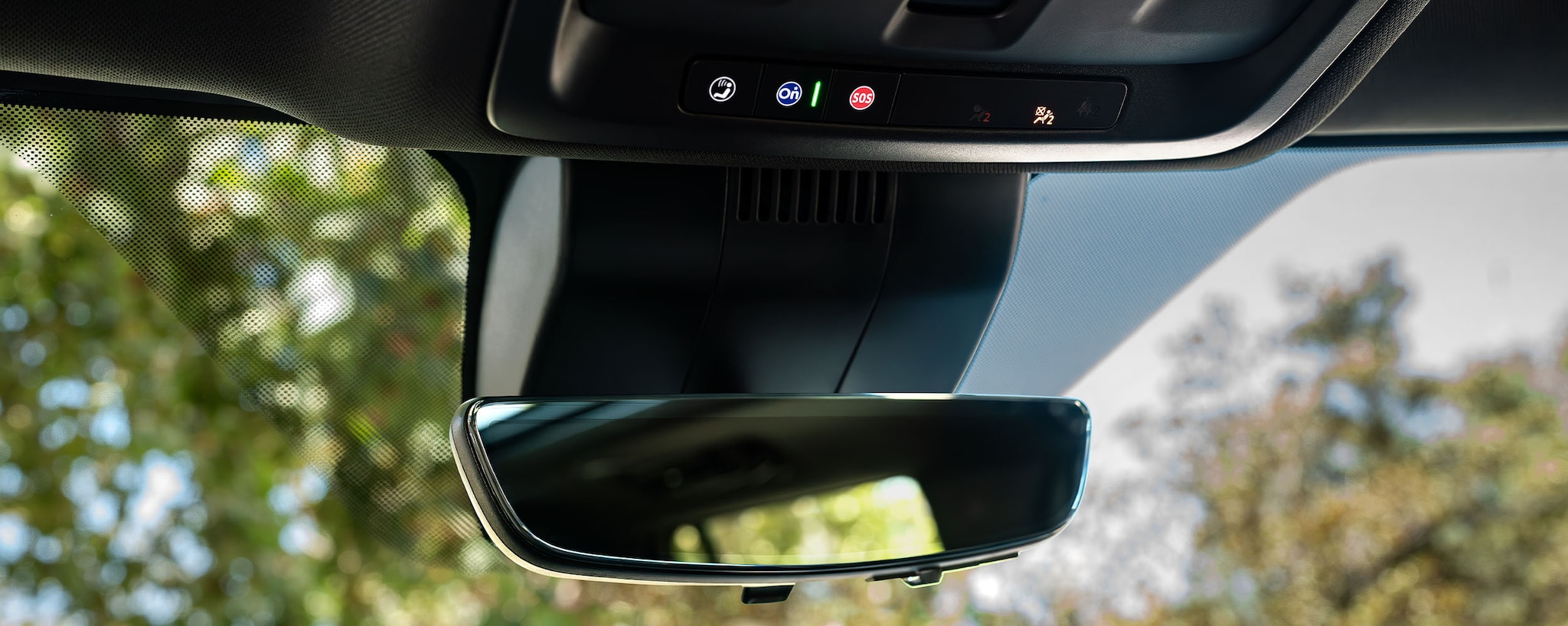 Chevrolet Tahoe camara de reversa y espejo retrovisor