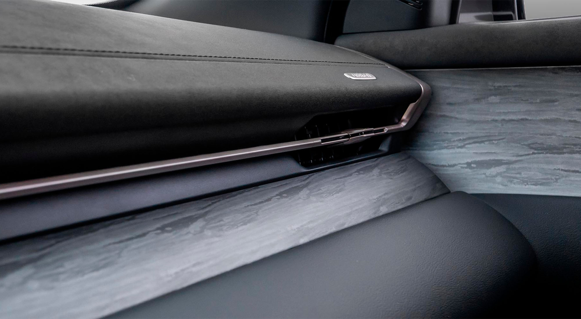 chevrolet-captiva ALT TEXT: interior